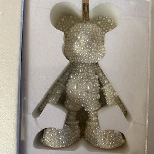BaubleBar Pearl 🤍⚪️ Mickey Mouse Keychain